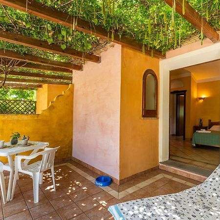 Apartments In Residence With Swimming Pool In Santa Margherita Di Pula, 250 Meters From The Sea Exterior photo